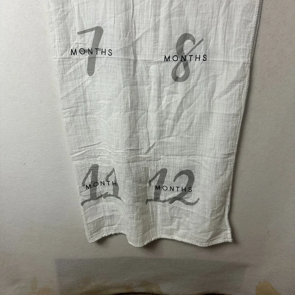 Pottery Barn Modern Baby Kids Organic Cotton Muslin Milestone Blanket 47x47